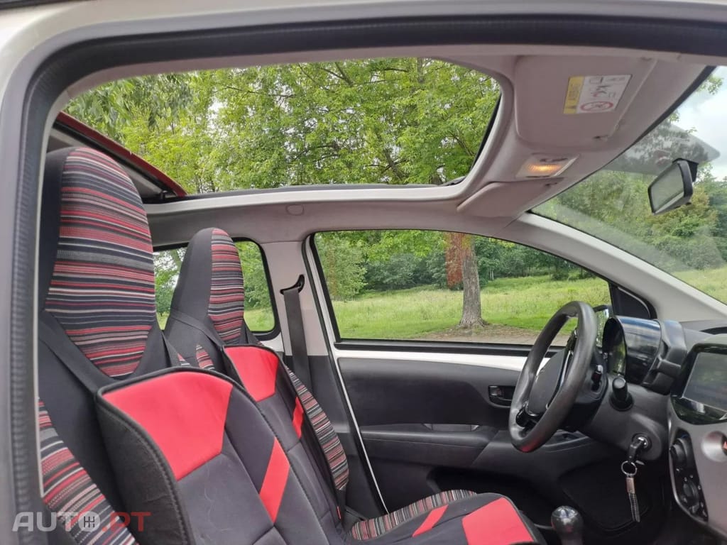 Citroen C1 1.2 VTi Shine