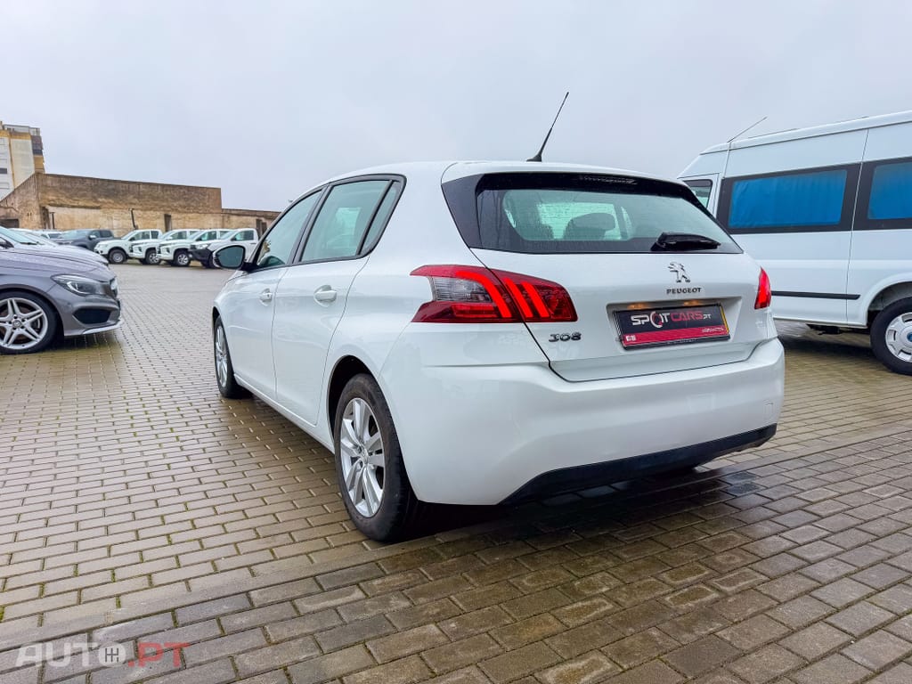 Peugeot 308 1.5 BlueHDi Business Line