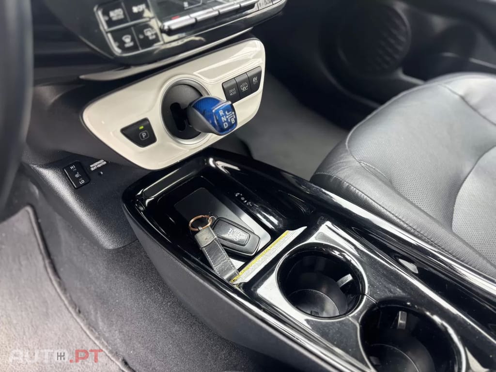 Toyota Prius 1.8 Premium