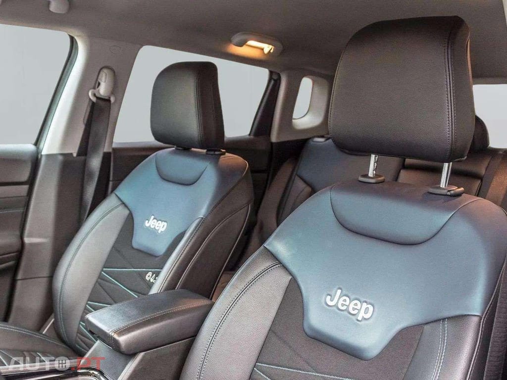 Jeep Compass I.V.A DEDUTÍVEL  1.3 T4-PHEV Upland