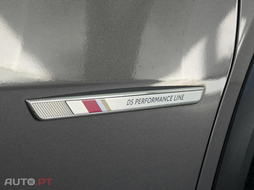 DS DS7 Crossback E-Tense Performance Line EAT8