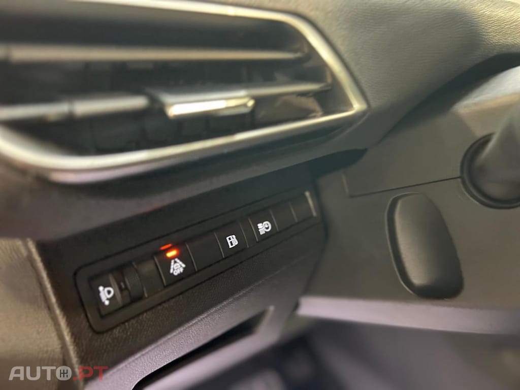 Peugeot 3008 1.6 Hybrid Allure Pack e-EAT8