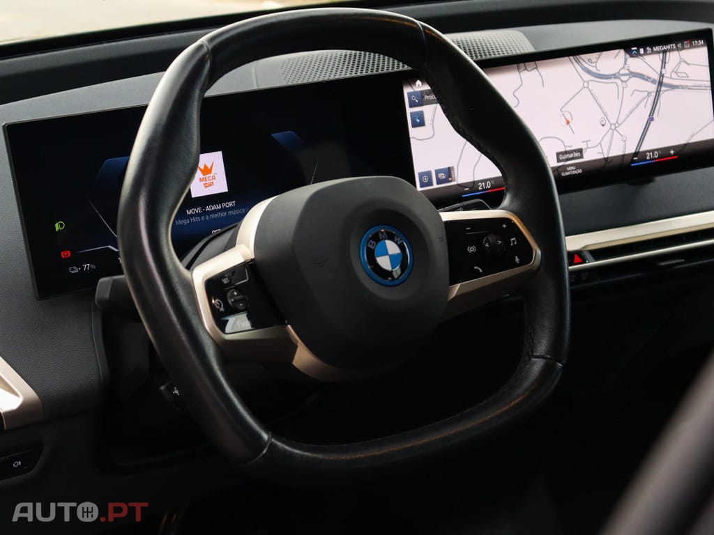 BMW iX xDrive 50 Pack Desportivo