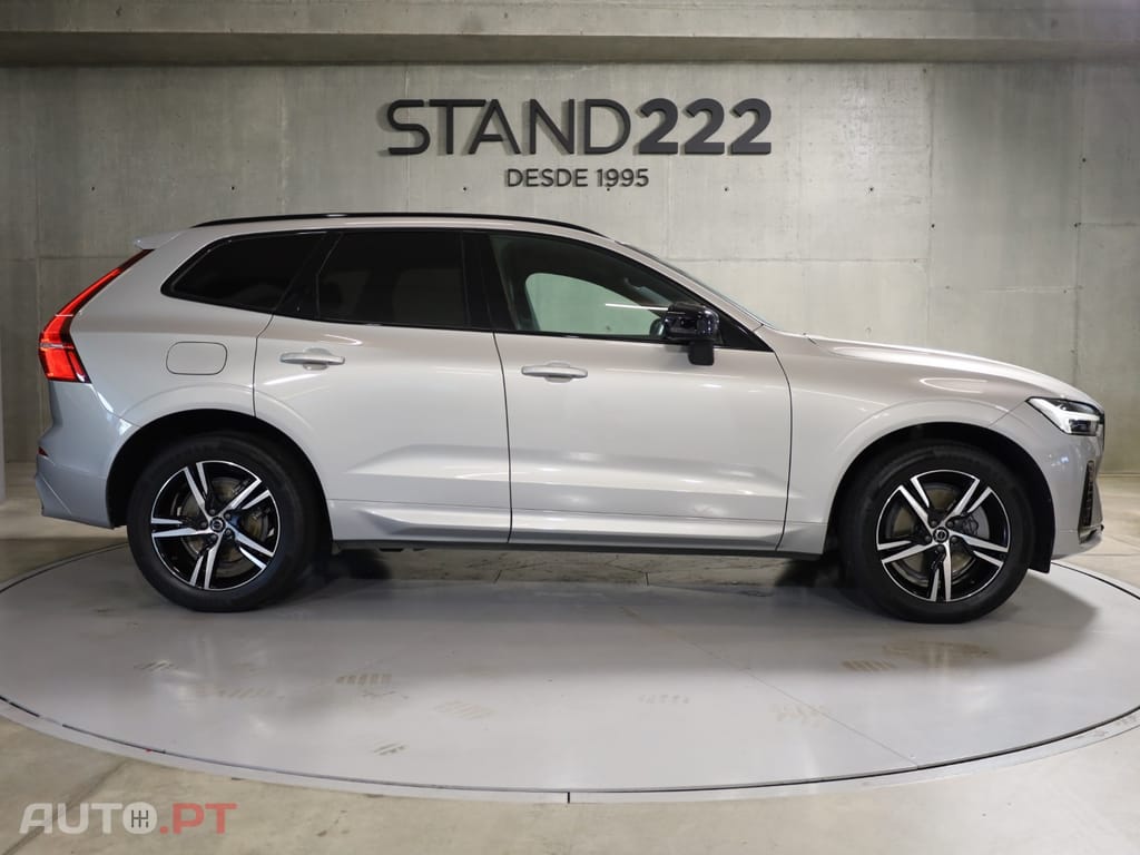 Volvo XC60 2.0 B4 Plus Dark