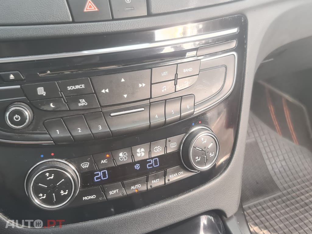 Peugeot 508 RXH Hybrid4