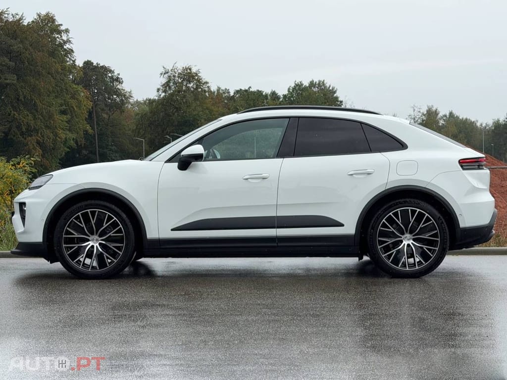 Porsche Macan Standard