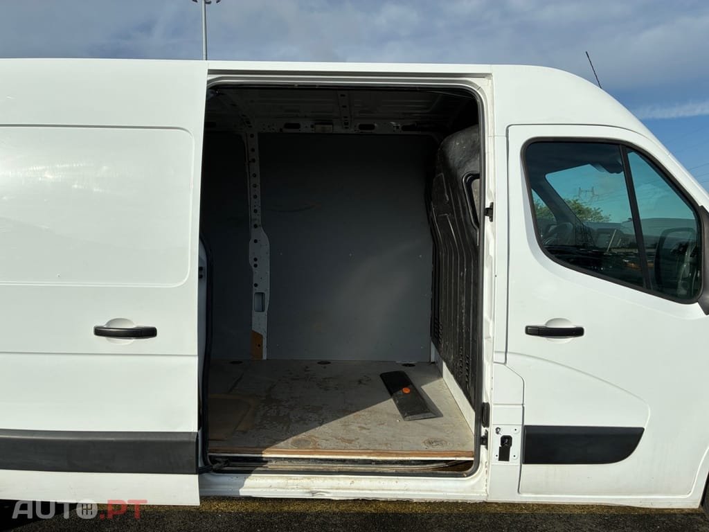 Renault Master 2.3 dCi L3H2 3.5T