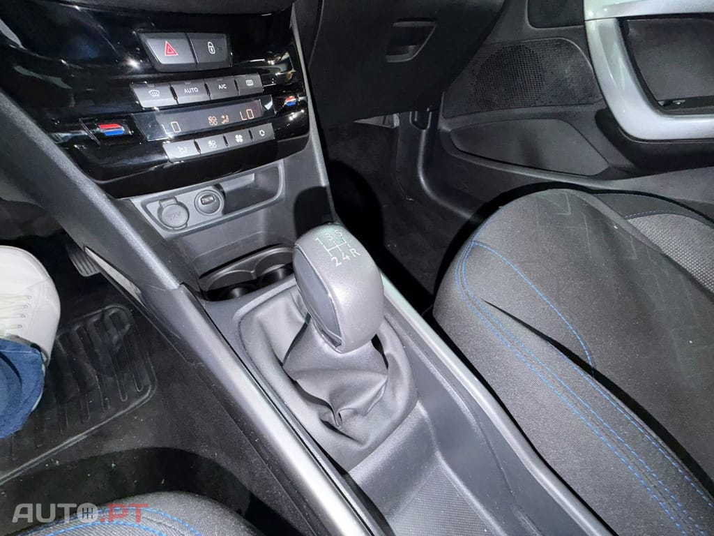 Peugeot 2008 1.2 Business