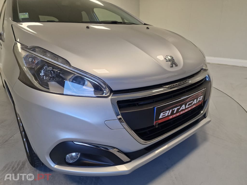 Peugeot 208 1.2 STYLE