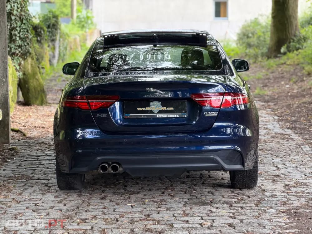 Jaguar XE 2.0 D R-Dynamic S