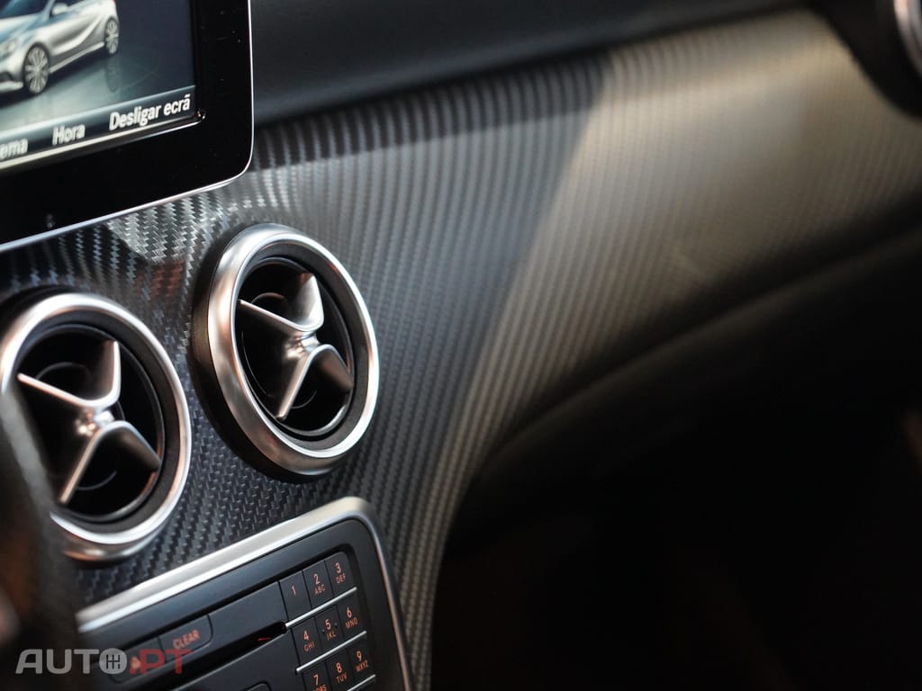 Mercedes-Benz A 180 d AMG Line