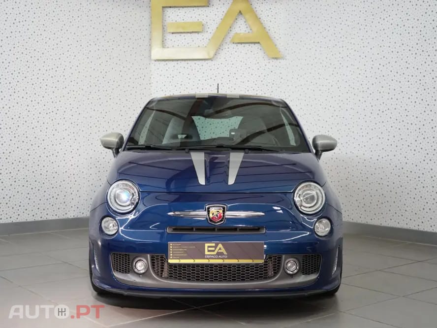 Abarth 695 Outro