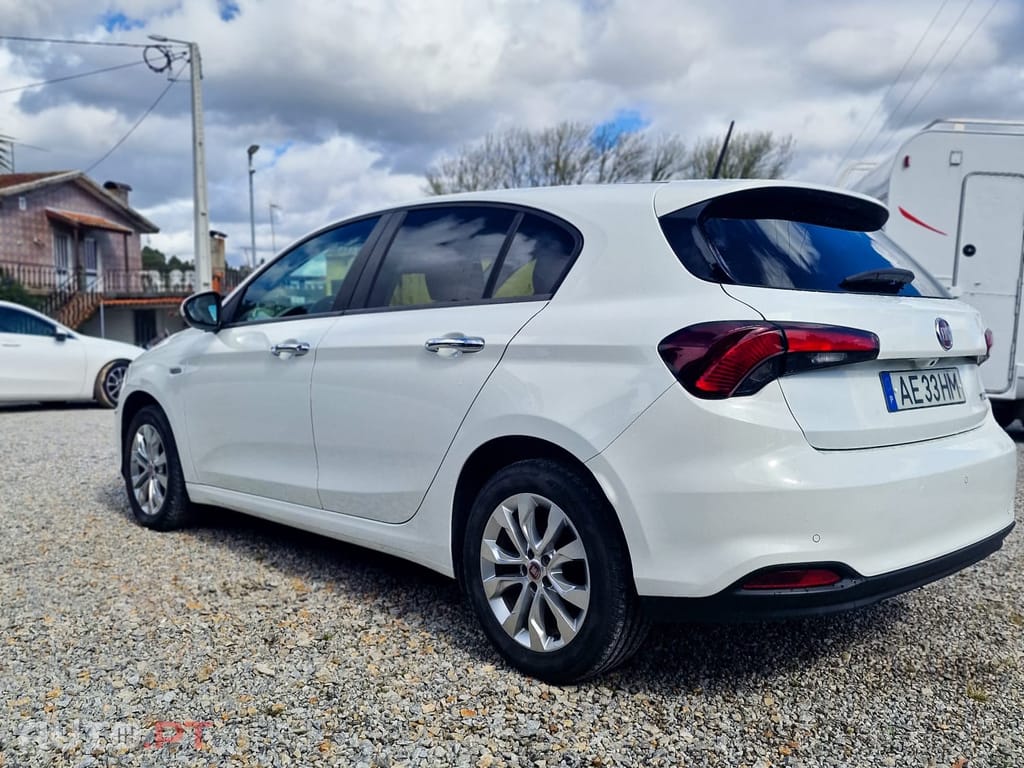 Fiat Tipo 1.3 M-Jet Lounge Hatchback