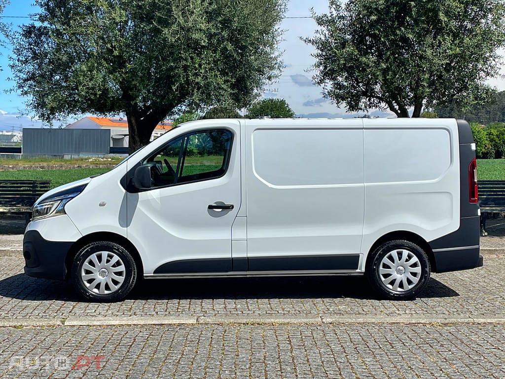 Renault Trafic 2.0 dCi IVA Dedutível