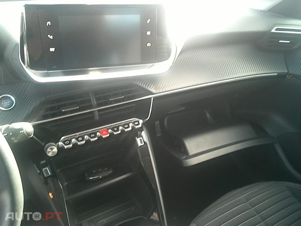 Peugeot E-208 50 kWh Allure Pack