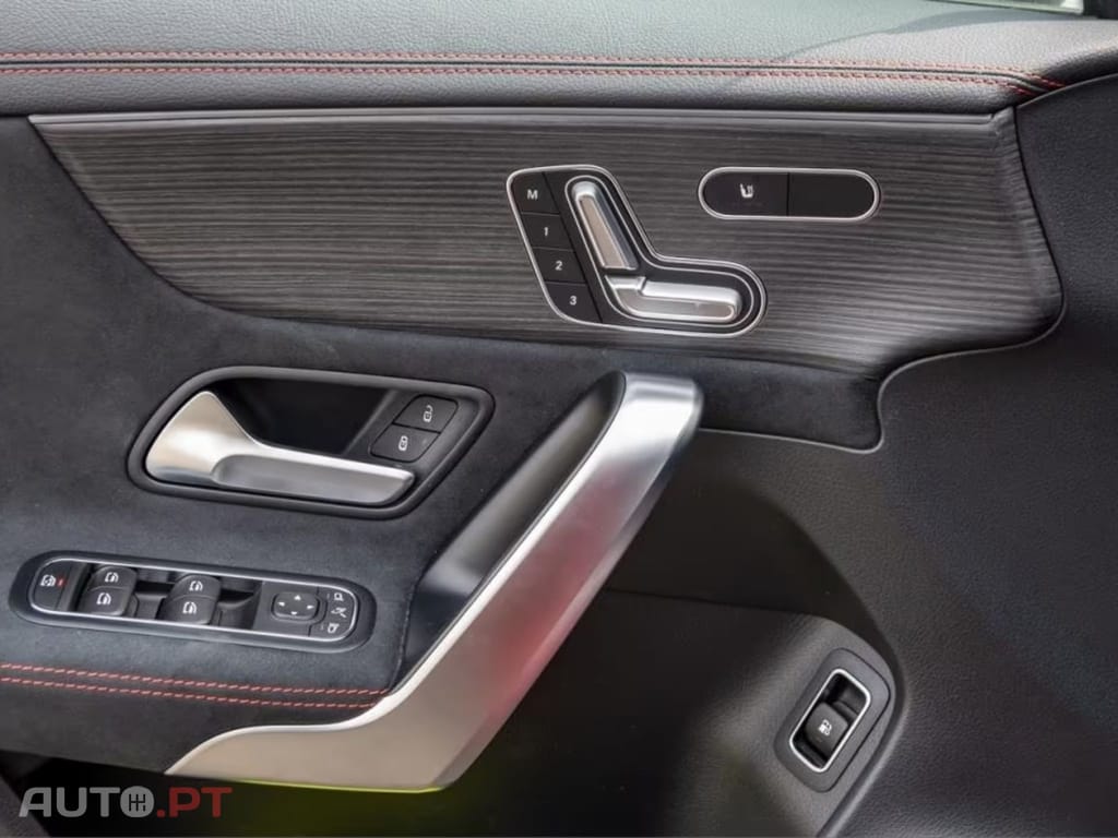 Mercedes-Benz CLA 250 e AMG Line I.V.A DEDUTIVEL 