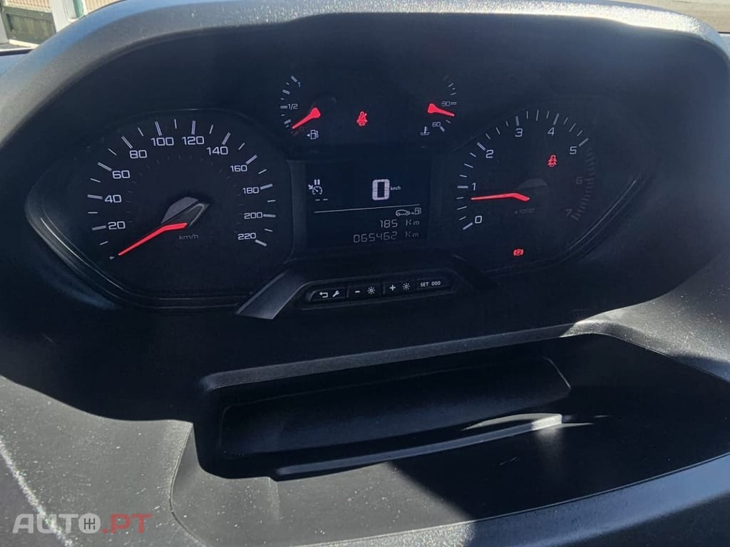 Peugeot Partner 1.5 BlueHDi Pro Standard Plus — fotografia 3