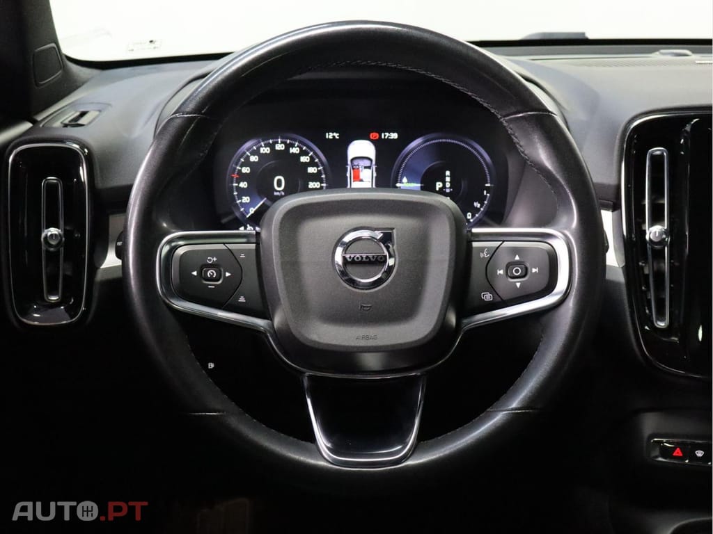 Volvo XC40 1.5 T5 Plus Bright 