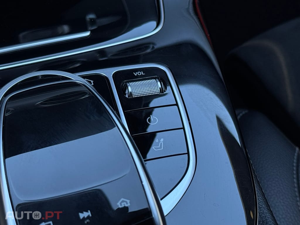 Mercedes-Benz E 220 d AMG Line