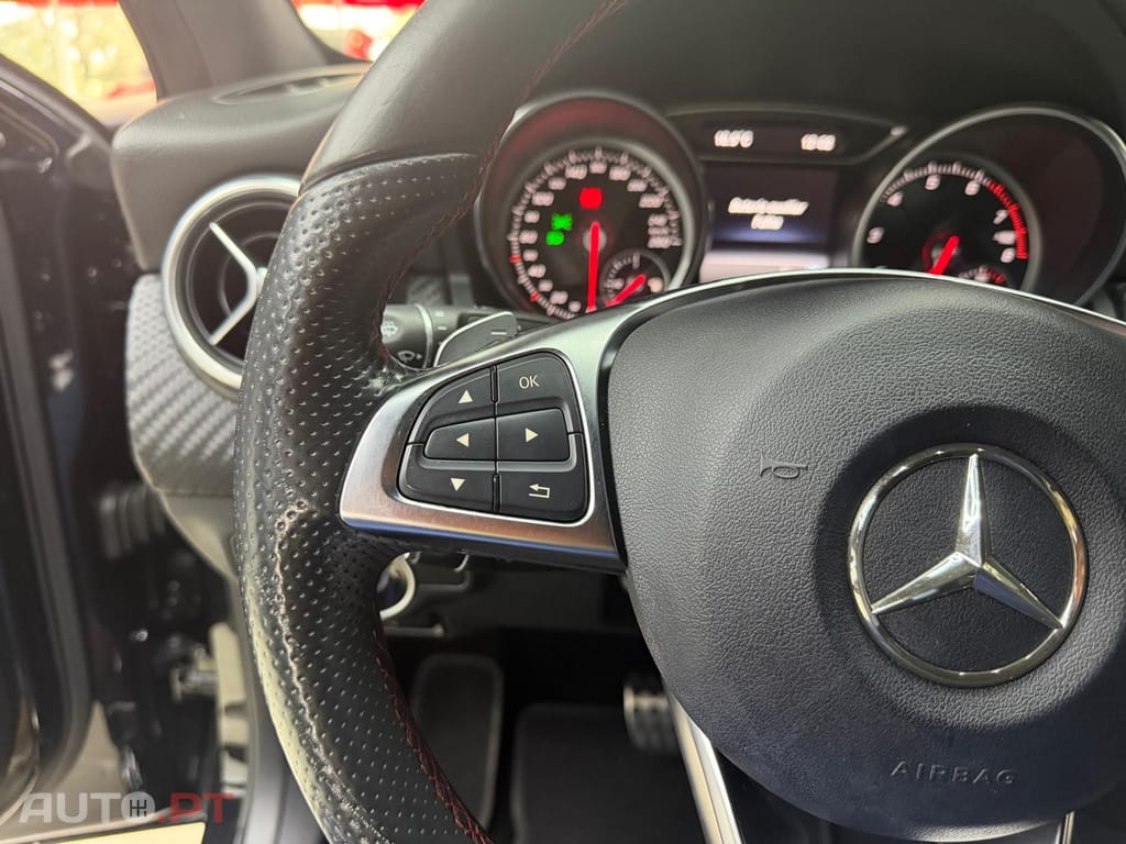 Mercedes-Benz A 180 7G-DCT AMG Line