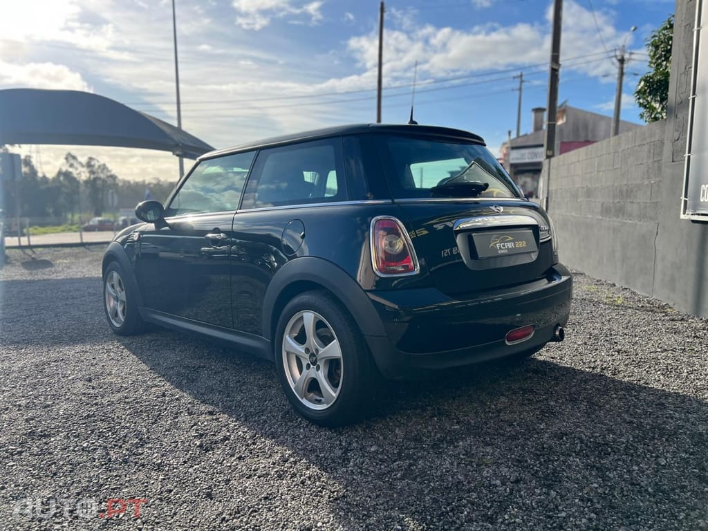 MINI Cooper Cooper D