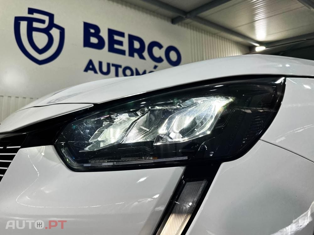 Peugeot E-208 50 kWh Allure Pack