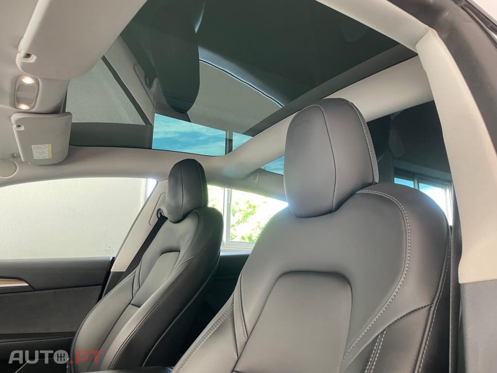 Tesla Model 3 Tração Traseira
