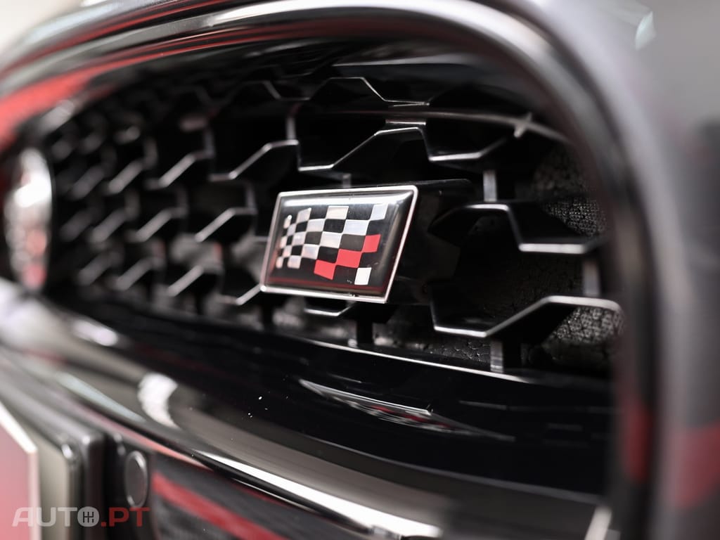 Jaguar F-Type 2.0 i4 Chequered Flag