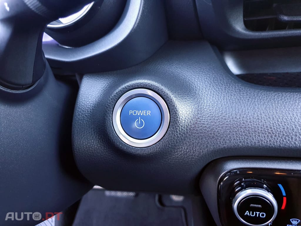 Toyota Yaris 1.5 VVT-i Hybrid Dynamic Force Luxury
