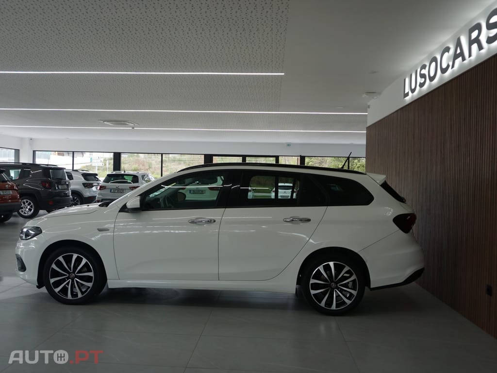 Fiat Tipo 1.6 M-Jet Lounge Tech J17 DCT