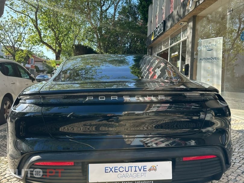 Porsche Taycan 4S