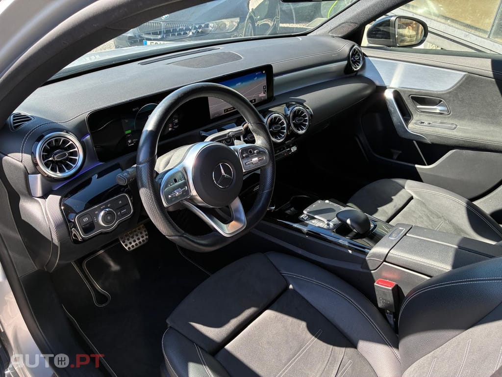 Mercedes-Benz A 250 e AMG Line
