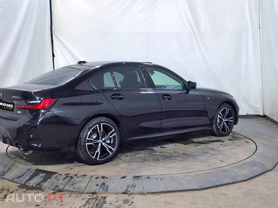 BMW 320 e Pack Desportivo M Auto