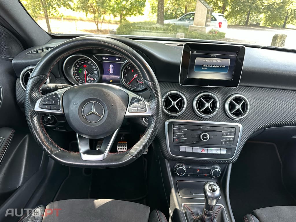 Mercedes-Benz A 180 d AMG Line