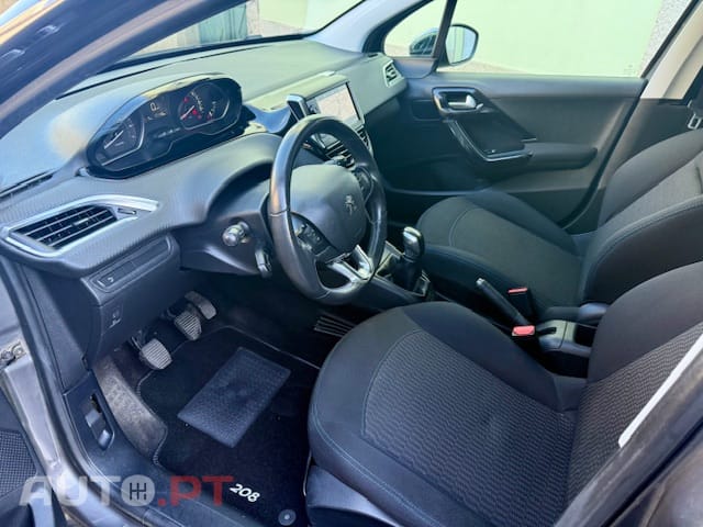 Peugeot 208 Allure