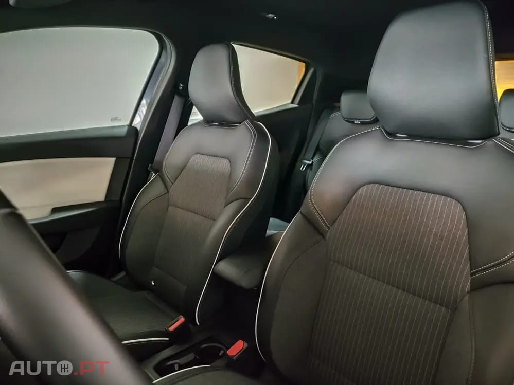 Renault Clio 1.6 E-Tech Full Hybrid Techno