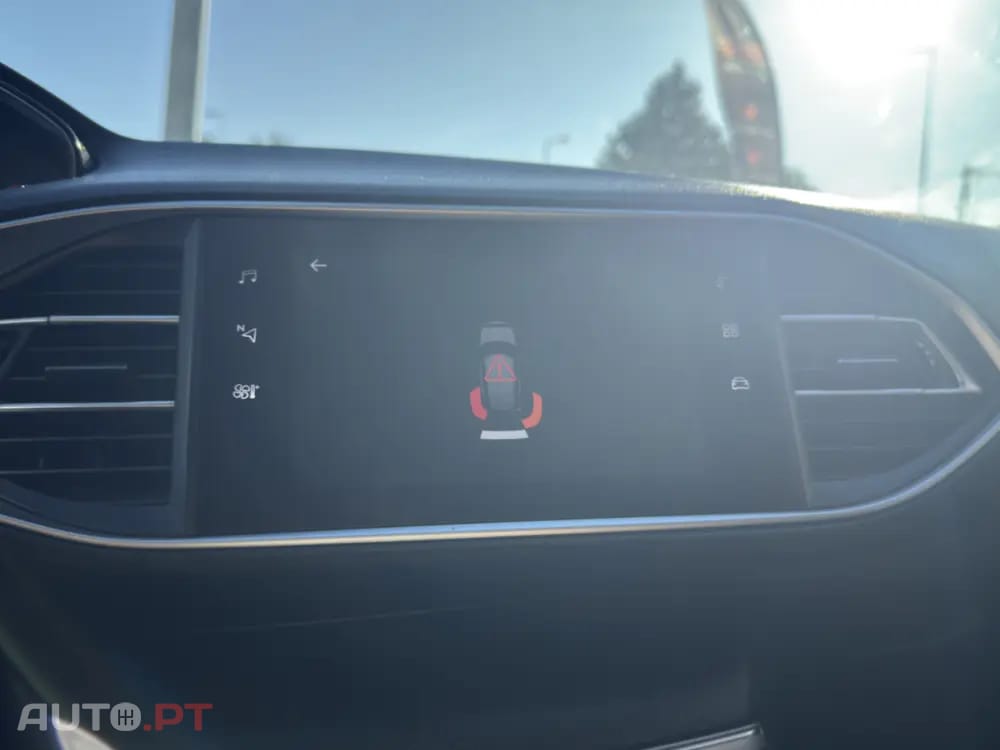 Peugeot 308 1.2 PureTech Allure EAT8
