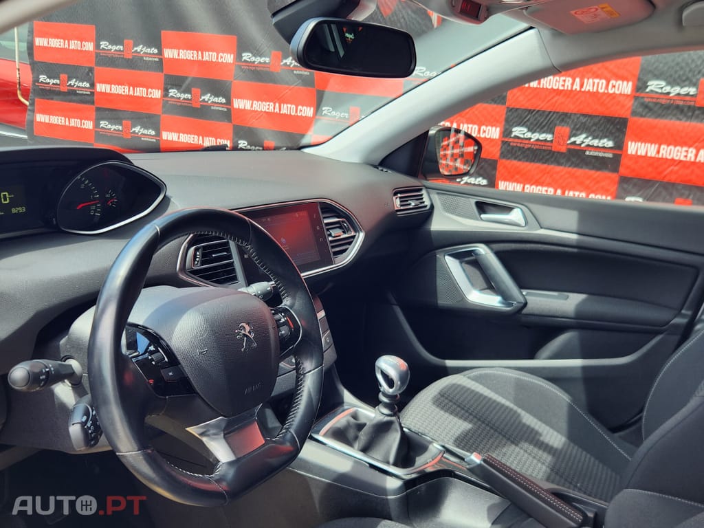 Peugeot 308 1.5 BlueHDi Business Line