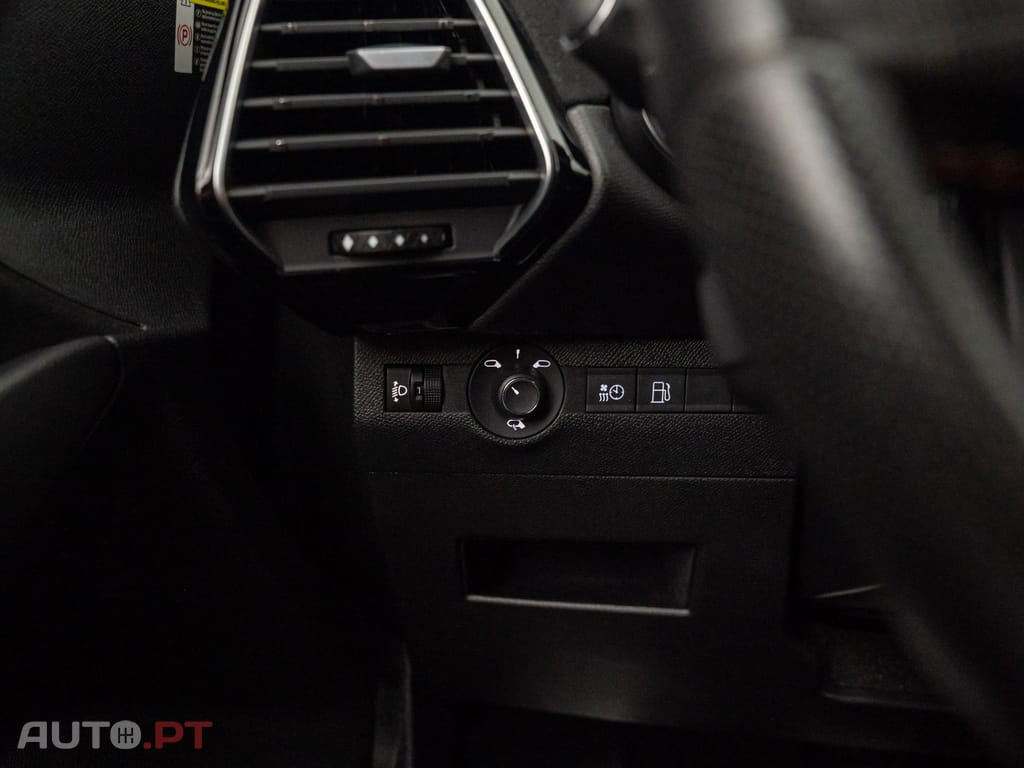 DS DS7 Crossback E-Tense Performance Line EAT8