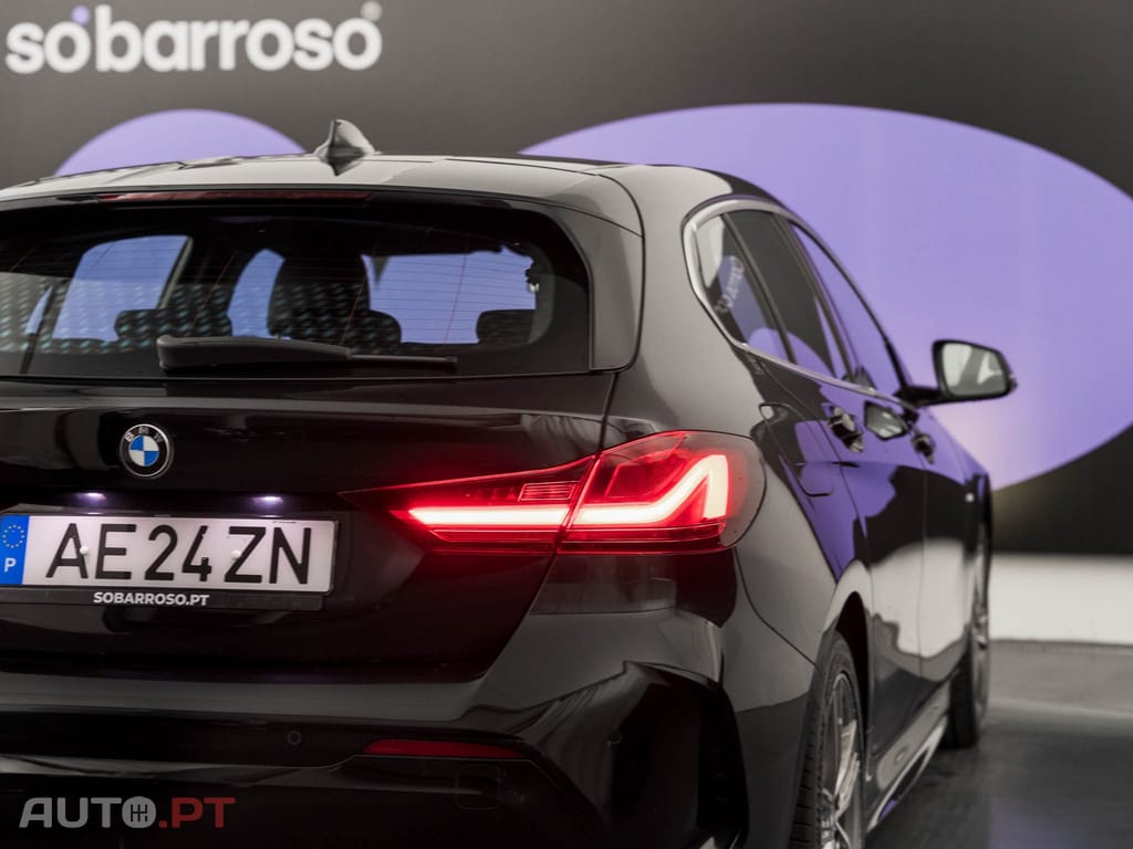 BMW 118 i Pack Desportivo M Auto