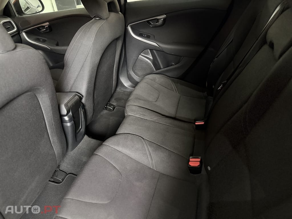 Volvo V40 2.0 D2 Momentum