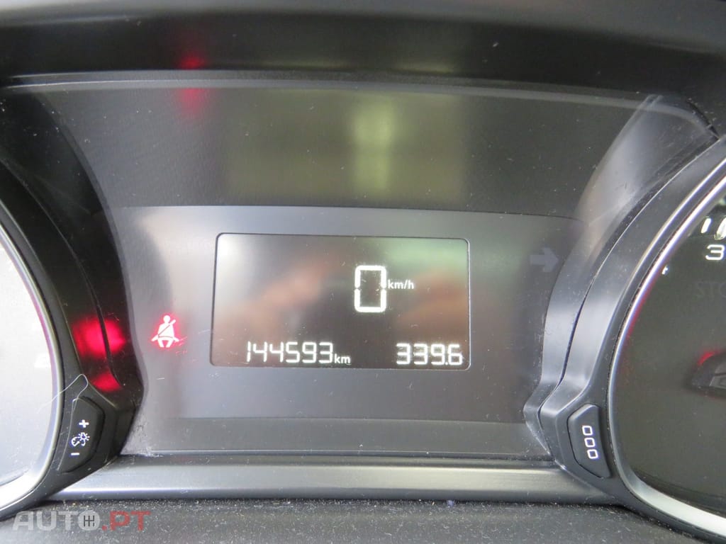 Peugeot 308 SW 1.6 HDI Panorâmico