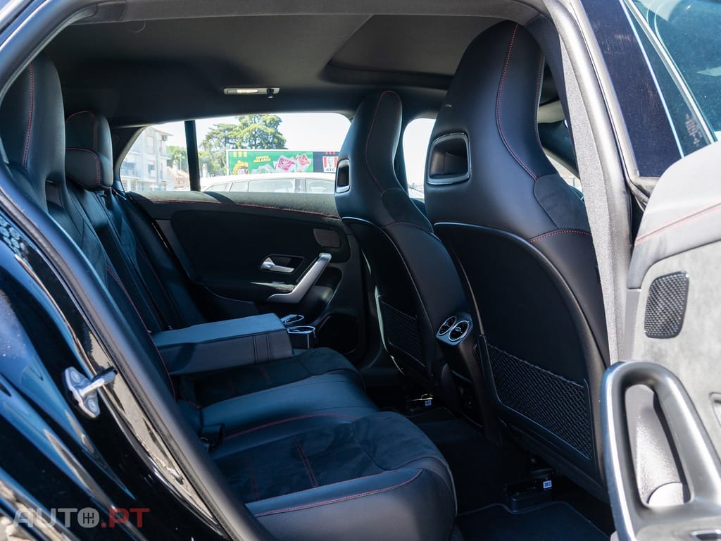 Mercedes-Benz CLA 250 e 8G-DCT AMG Line Advanced Plus — fotografia 21