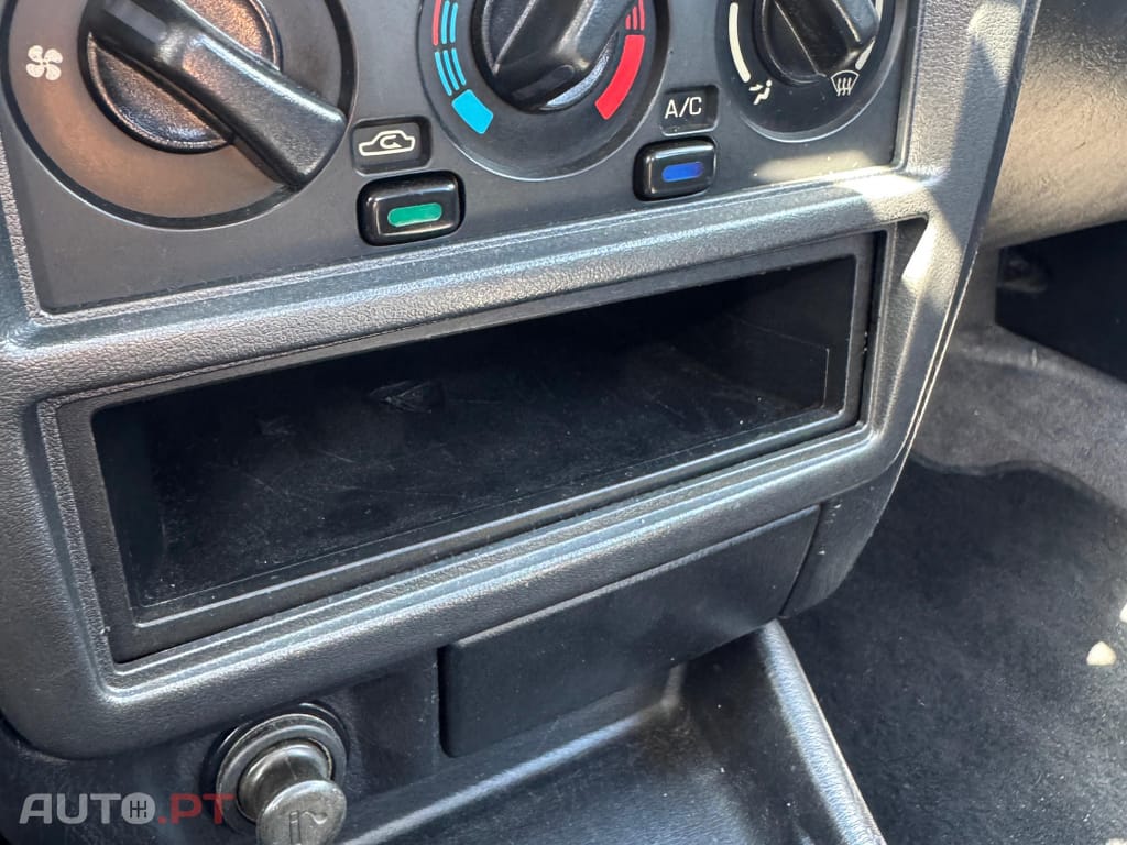 Nissan Almera 1.4 SR+AC