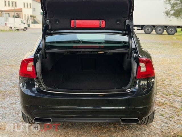 Volvo S60 2.0 D4 Momentum