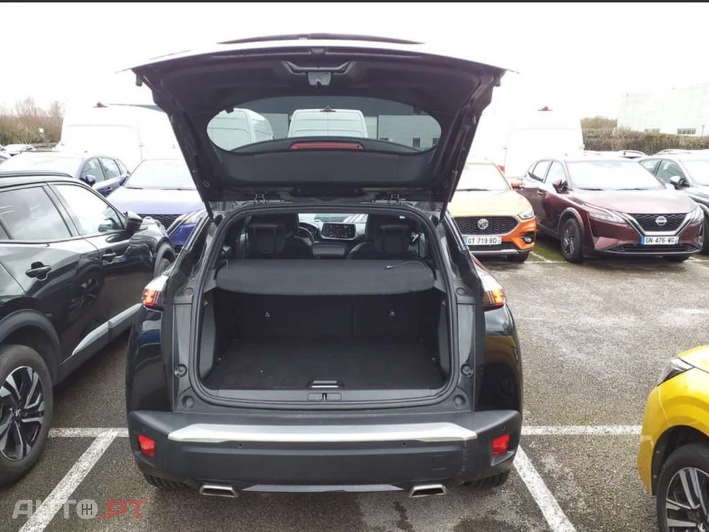 Peugeot 2008 1.2 PureTech Allure EAT8