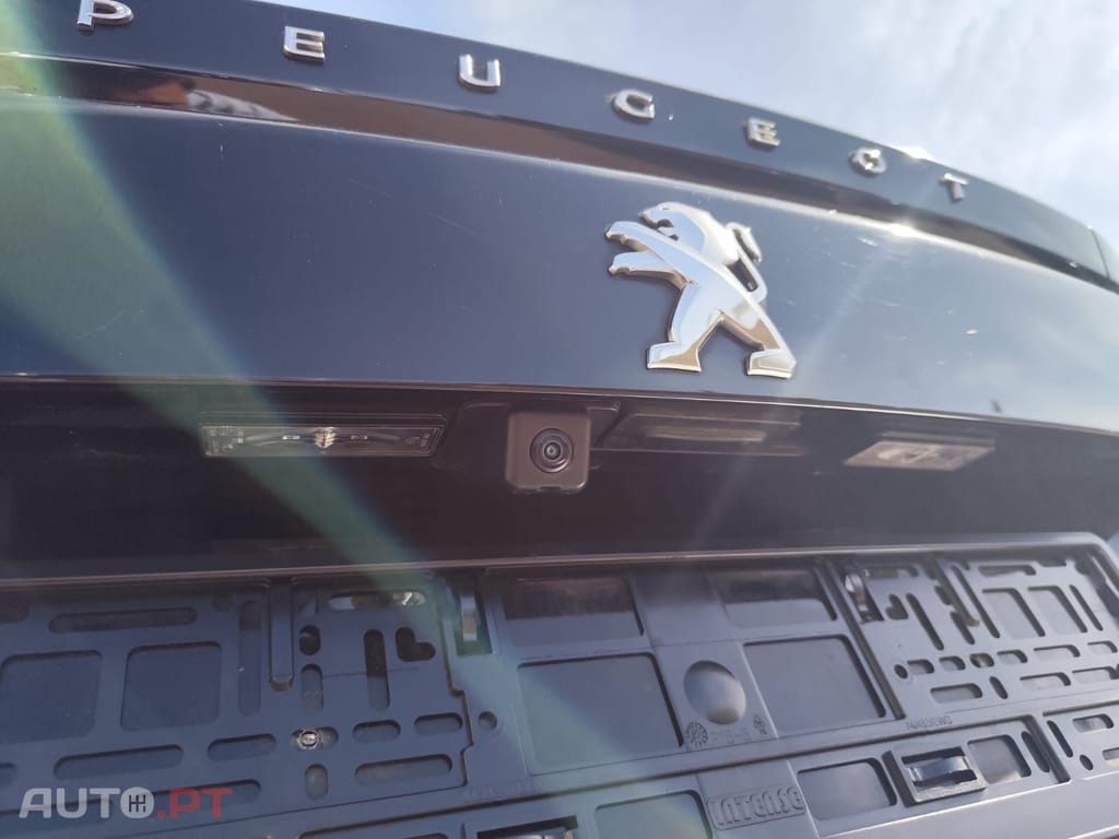 Peugeot 2008 1.2 PureTech Allure EAT8
