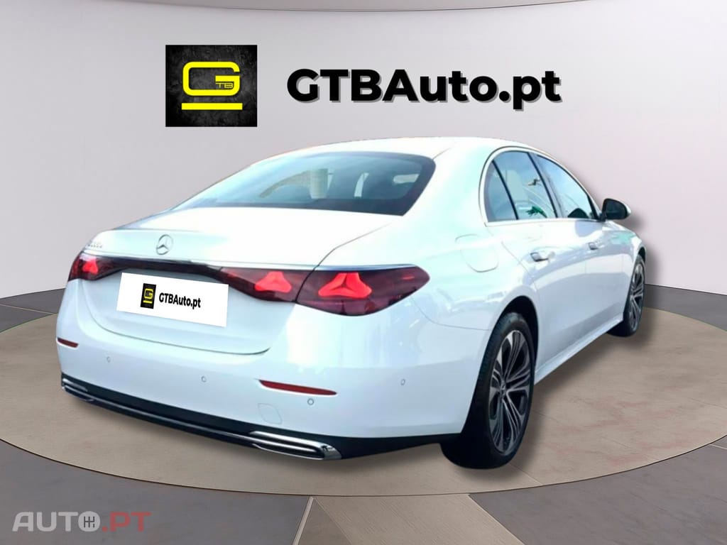 Mercedes-Benz E 300 I.V.A DEDUTIVEL e Limousine  