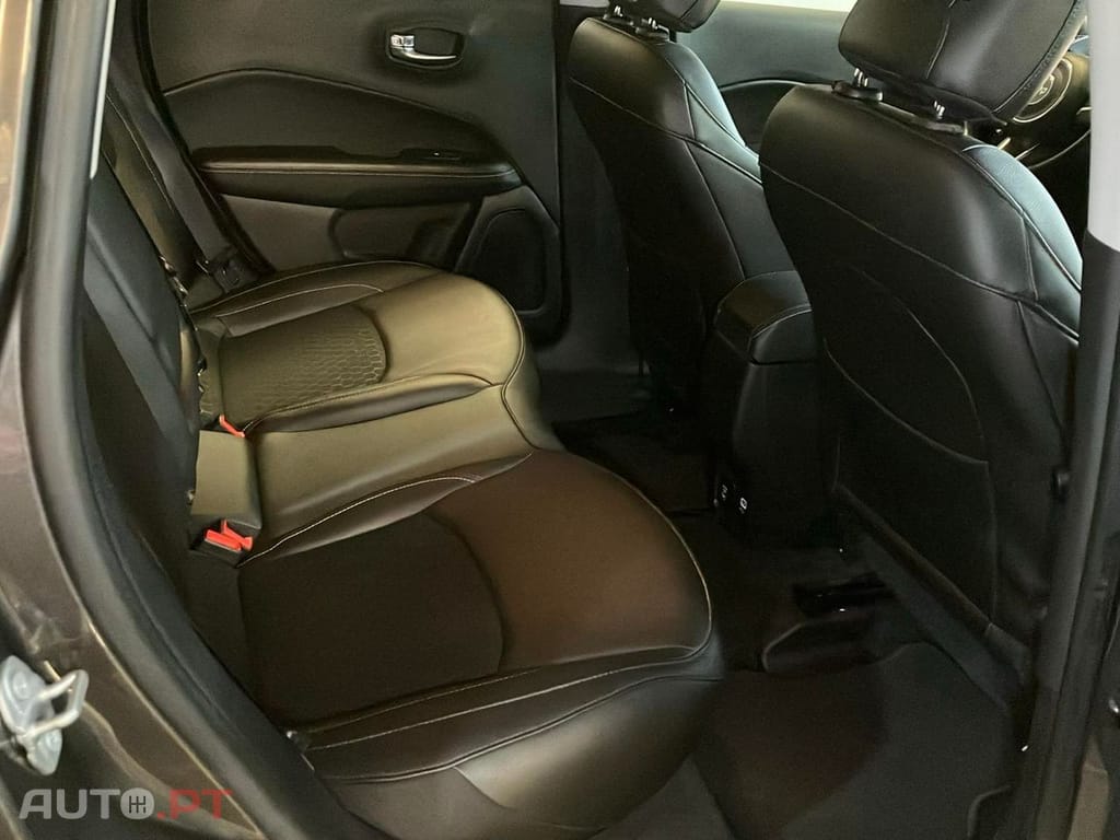 Jeep Compass 1.3 T Longitude