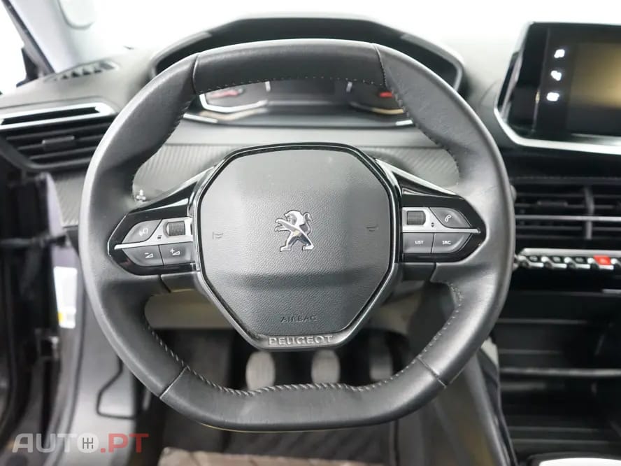 Peugeot 2008 PureTech 100 Style